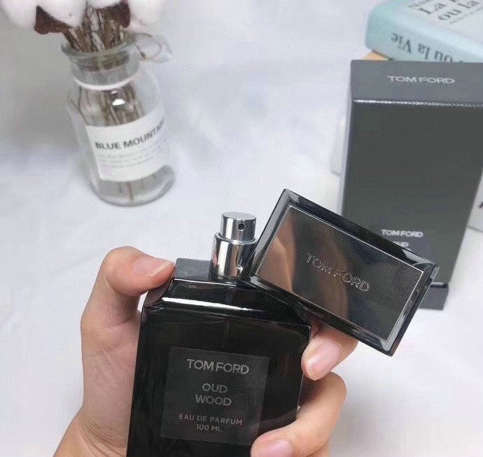 TOM FORD - OUD WOOD