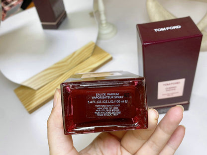 TOM FORD CHERRY SMOKE