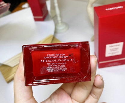 TOM FORD - ELECTRIC CHERRY